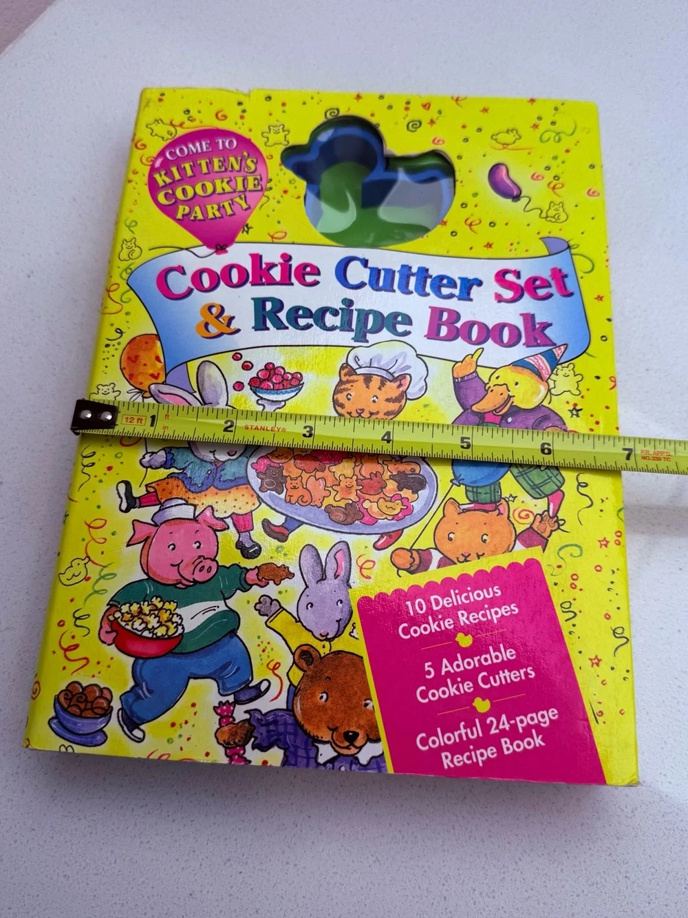 Vintage 90s Children's Cookie Cutter Set & Recipe Book Kitten's Cookie Party